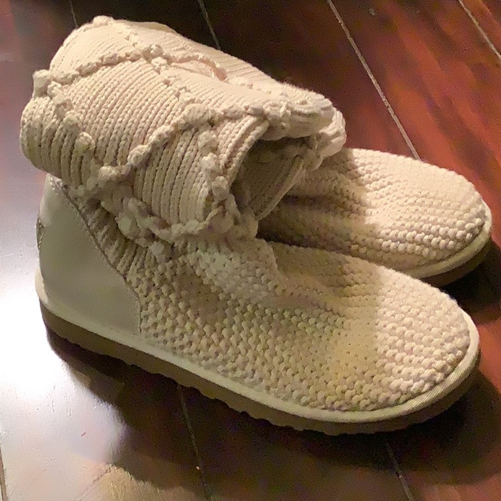 Ugg sweater boots
